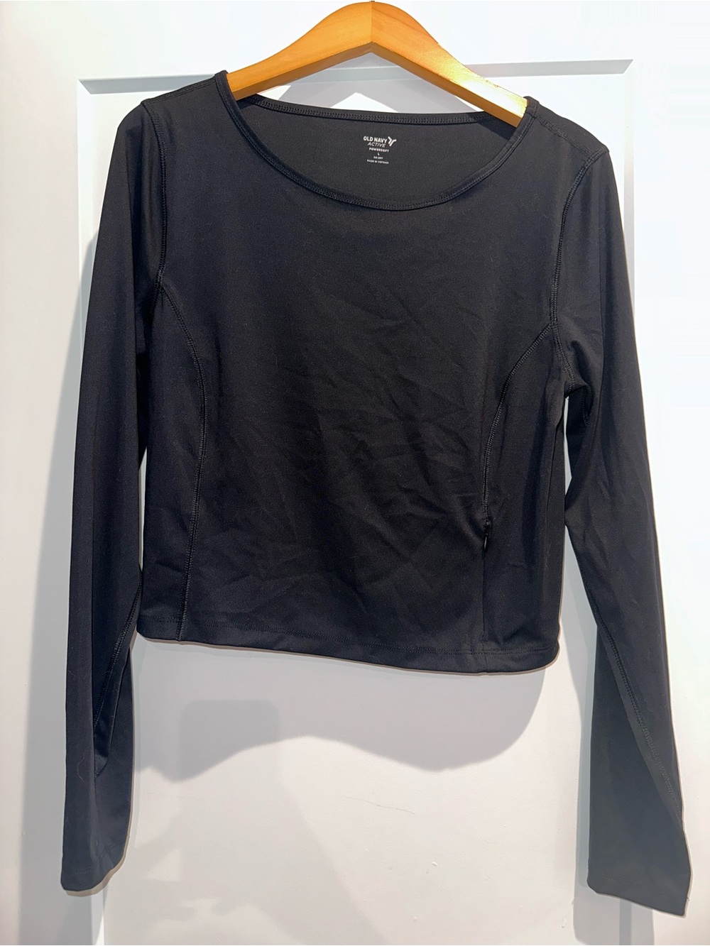 Old Navy Women's Black Long-Sleeve Scoop Neck Active Wear—NEVER WORN